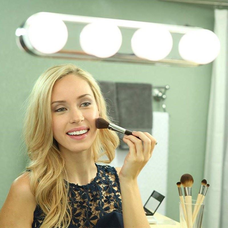 Hollywood Makeup light with suction cup for mirror, cordless | StudioLight - | Fashiongirl