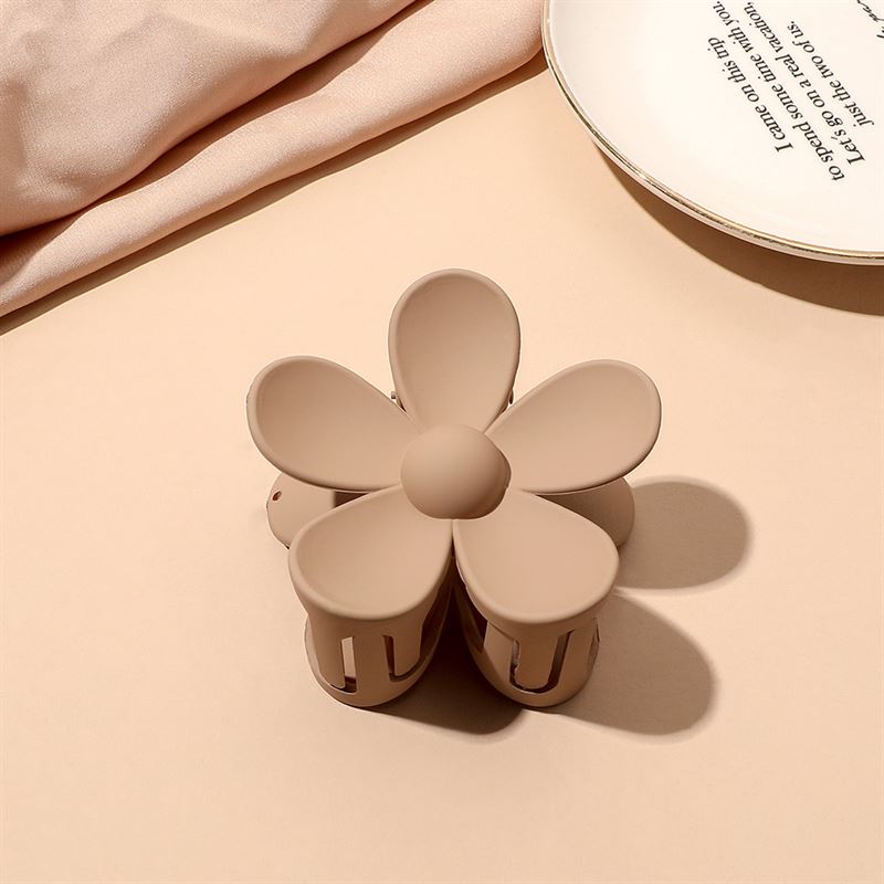 SOHO Bloom Hair Claw - Brown - Hair Accessories