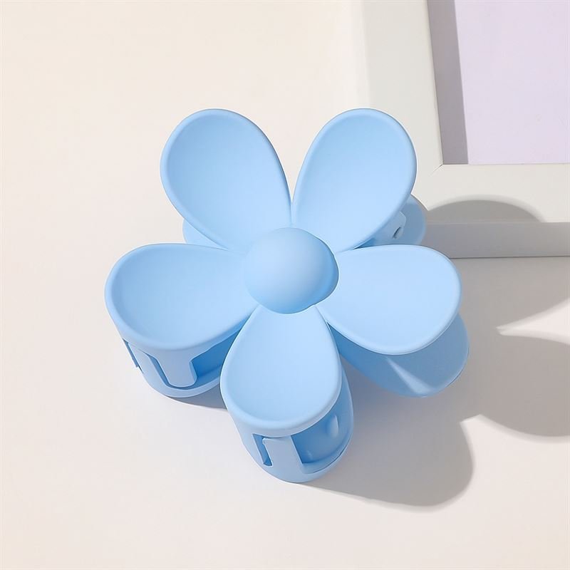 SOHO Bloom Hair Claw - Light Blue - Hair Accessories