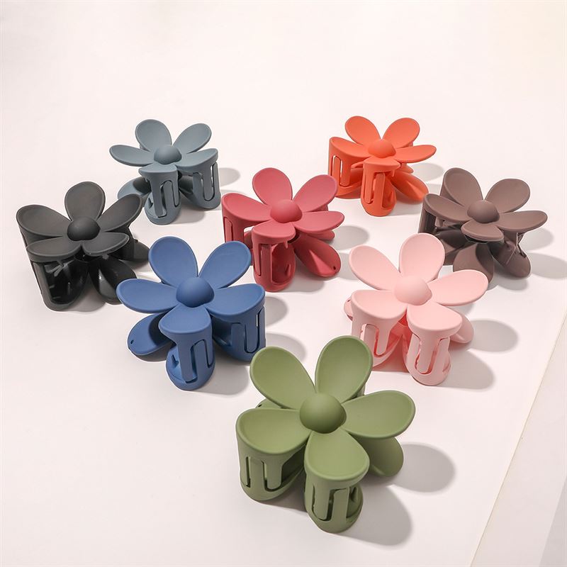 SOHO Bloom Hair Claw - Light Blue - Hair Accessories