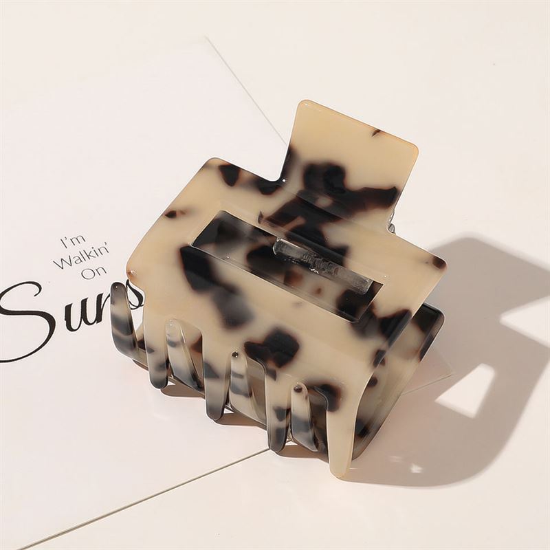 SOHO Ema Hair Claw - Light Tortoise - Hair Accessories