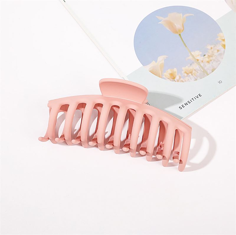 SOHO Kana Hair Claw - Peach Beige - Hair Accessories