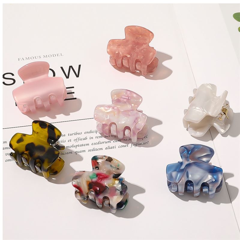 SOHO Loa Mini Hair Claw - Crepe Pink - Hair Accessories