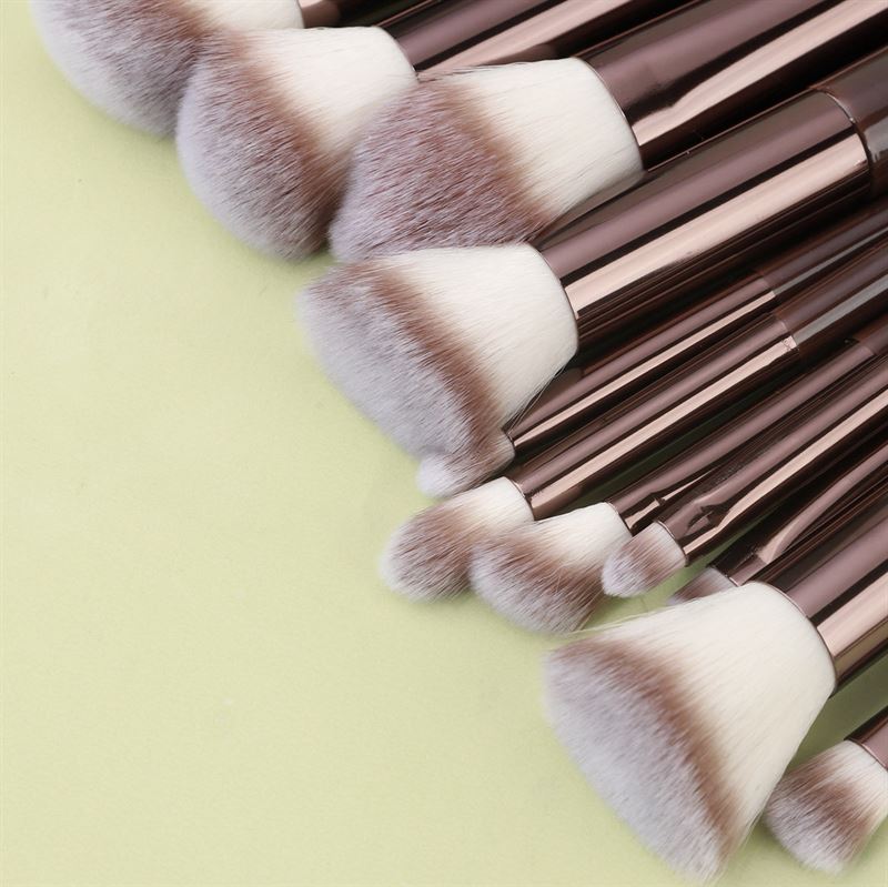 Technique PRO Chocolate Bronze Makeup Brush Set - 11 makeup brushes - | Fashiongirl