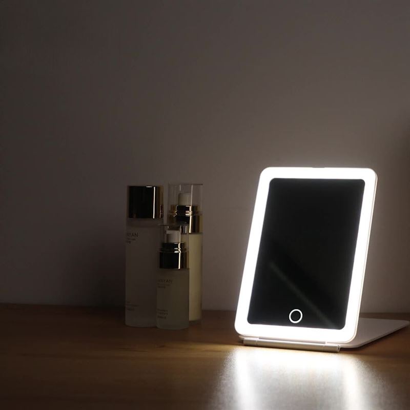 UNIQ Foldable Rechargeable LED Mirror - Vanity Travel Mirror - White - | Fashiongirl