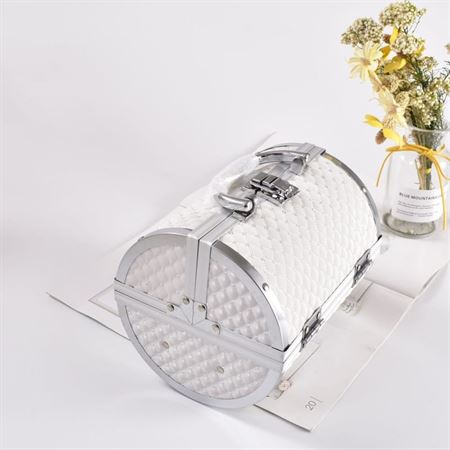 UNIQ Beauty Box / Jewelry Box in Aluminum, White