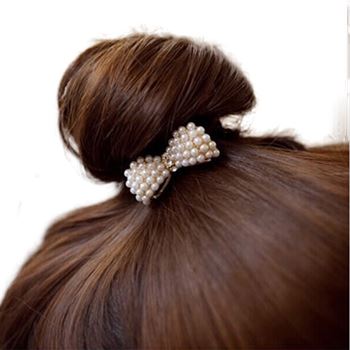 Hair elastic with bow and pearls